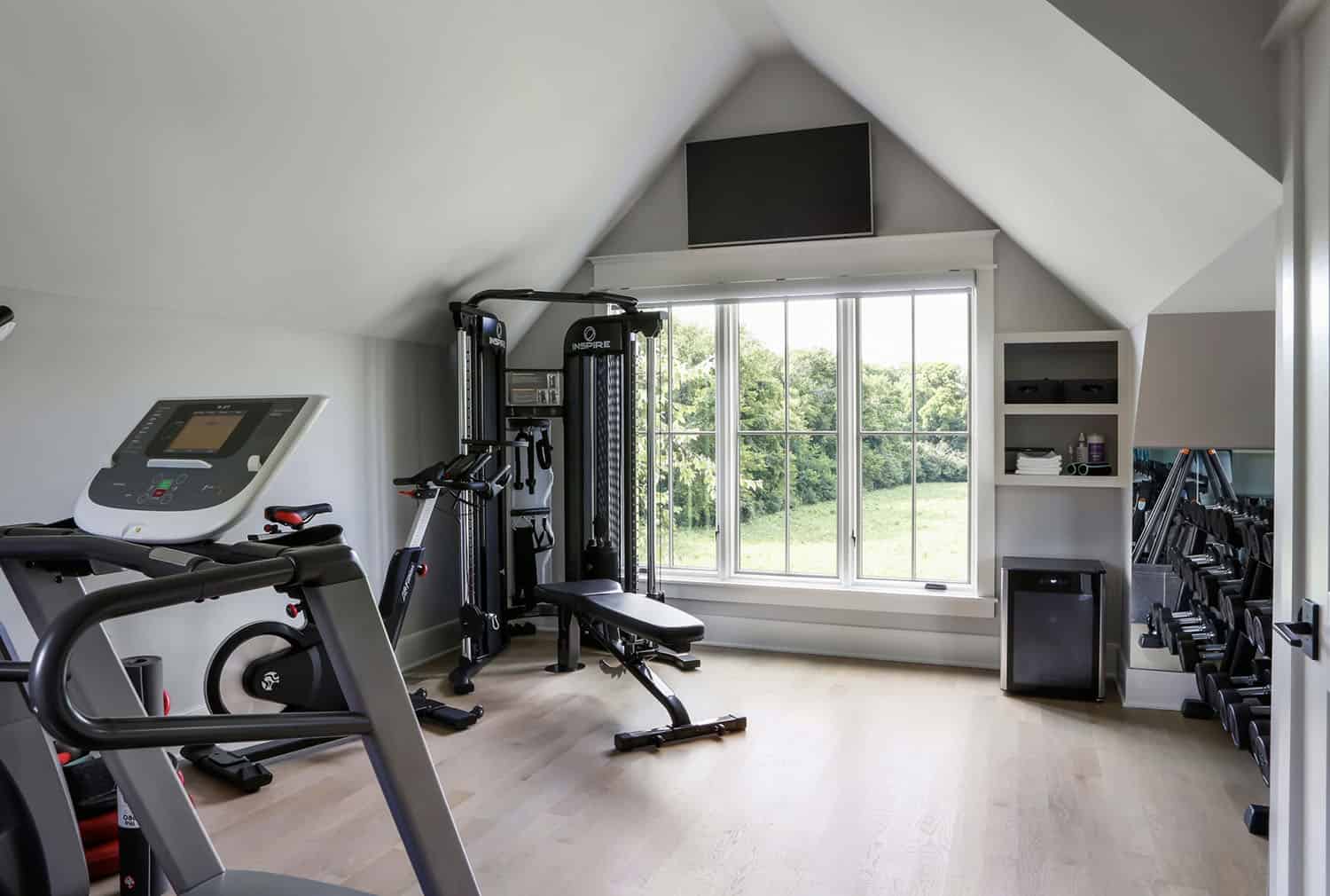 transitional-modern-farmhouse-home-gym