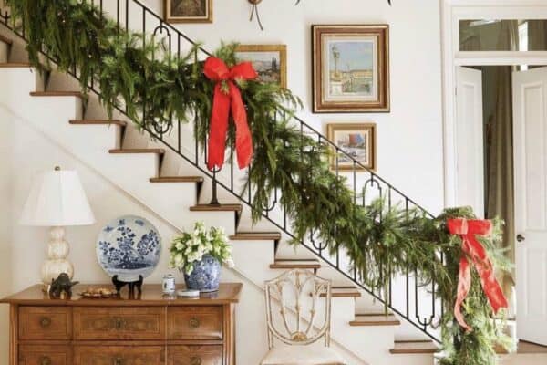 featured posts image for 25 Most Beautiful Ways to Decorate Your Staircase for Christmas