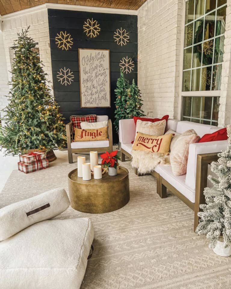 30+ Best Christmas Porch Decorating Ideas For Festive Curb Appeal