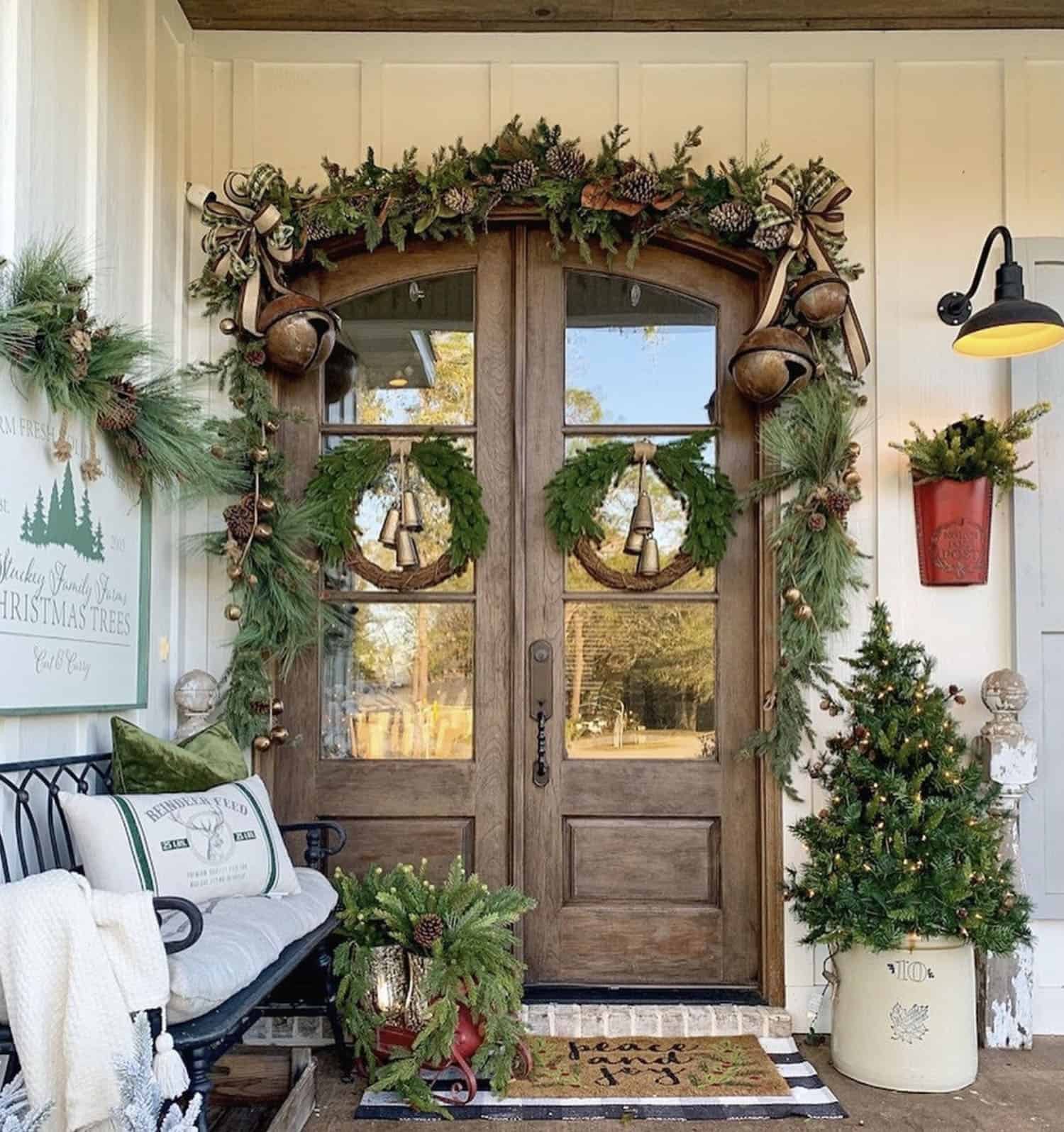 farmhouse-style-christmas-decorated-porch