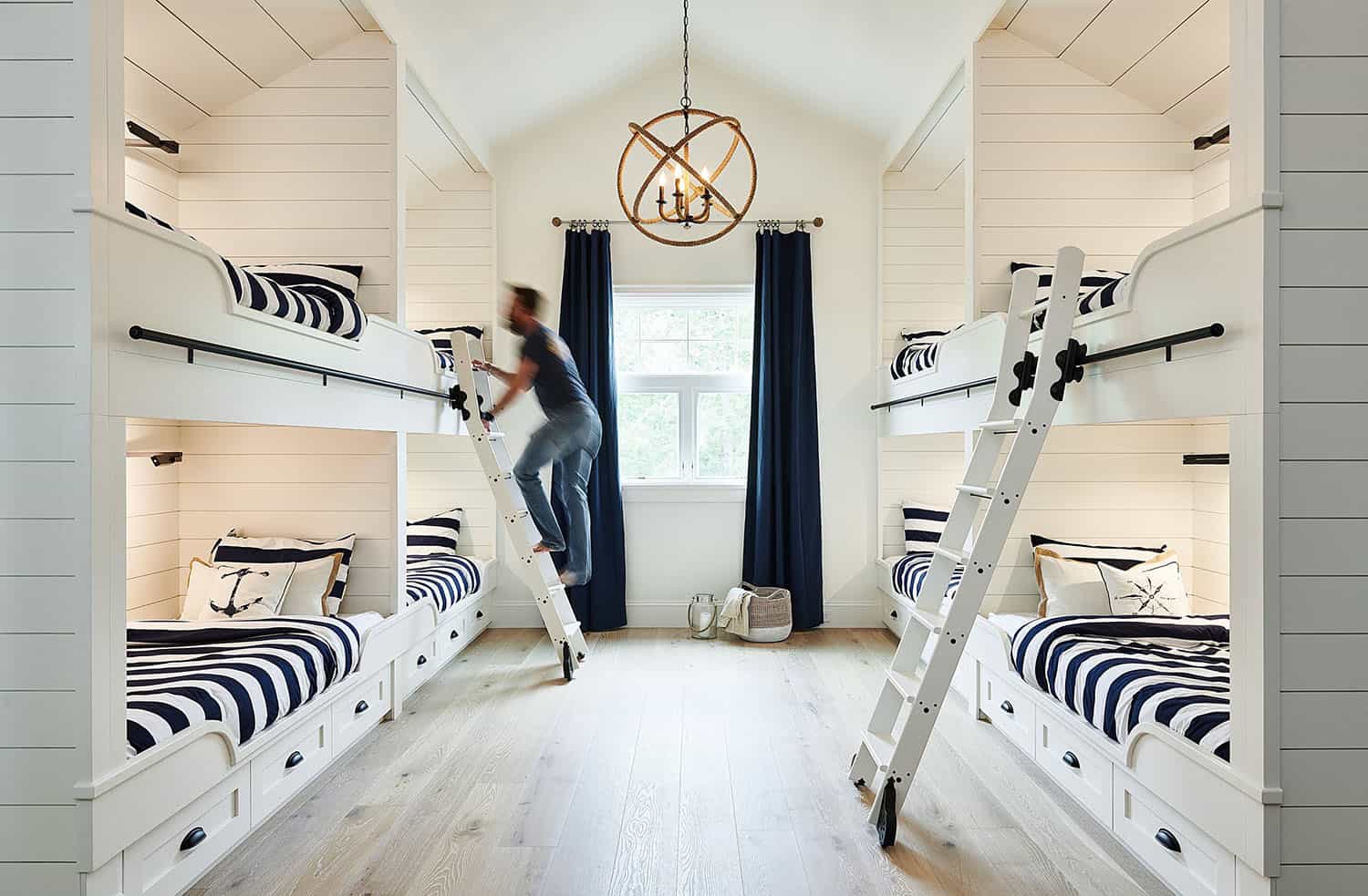 contemporary-bunk-bedroom