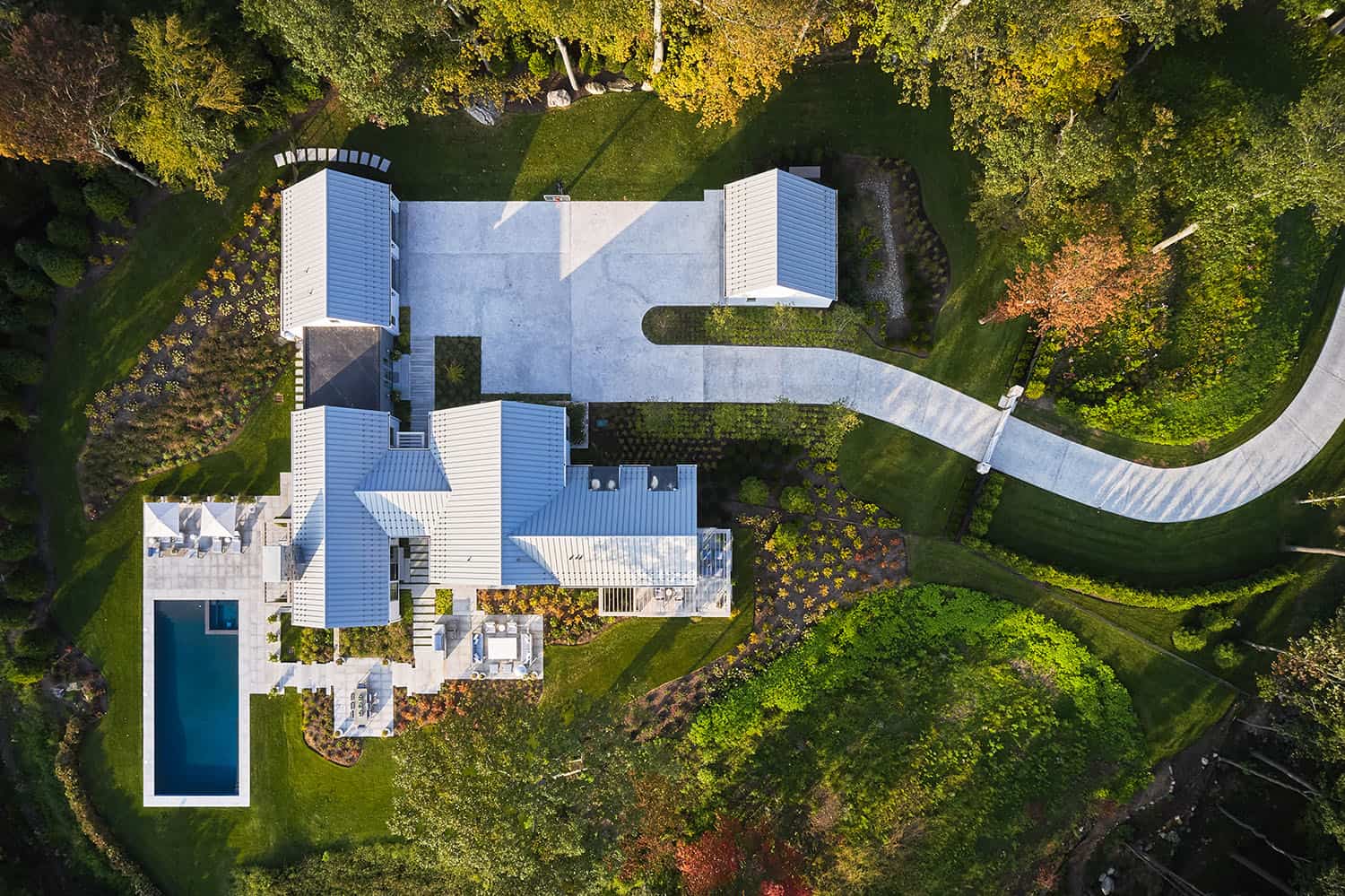 contemporary-hilltop-home-aerial-view
