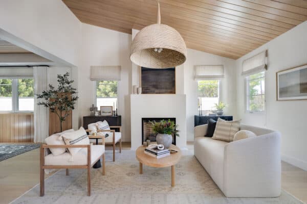 featured posts image for This calming coastal home in Manhattan Beach has swoon-worthy details