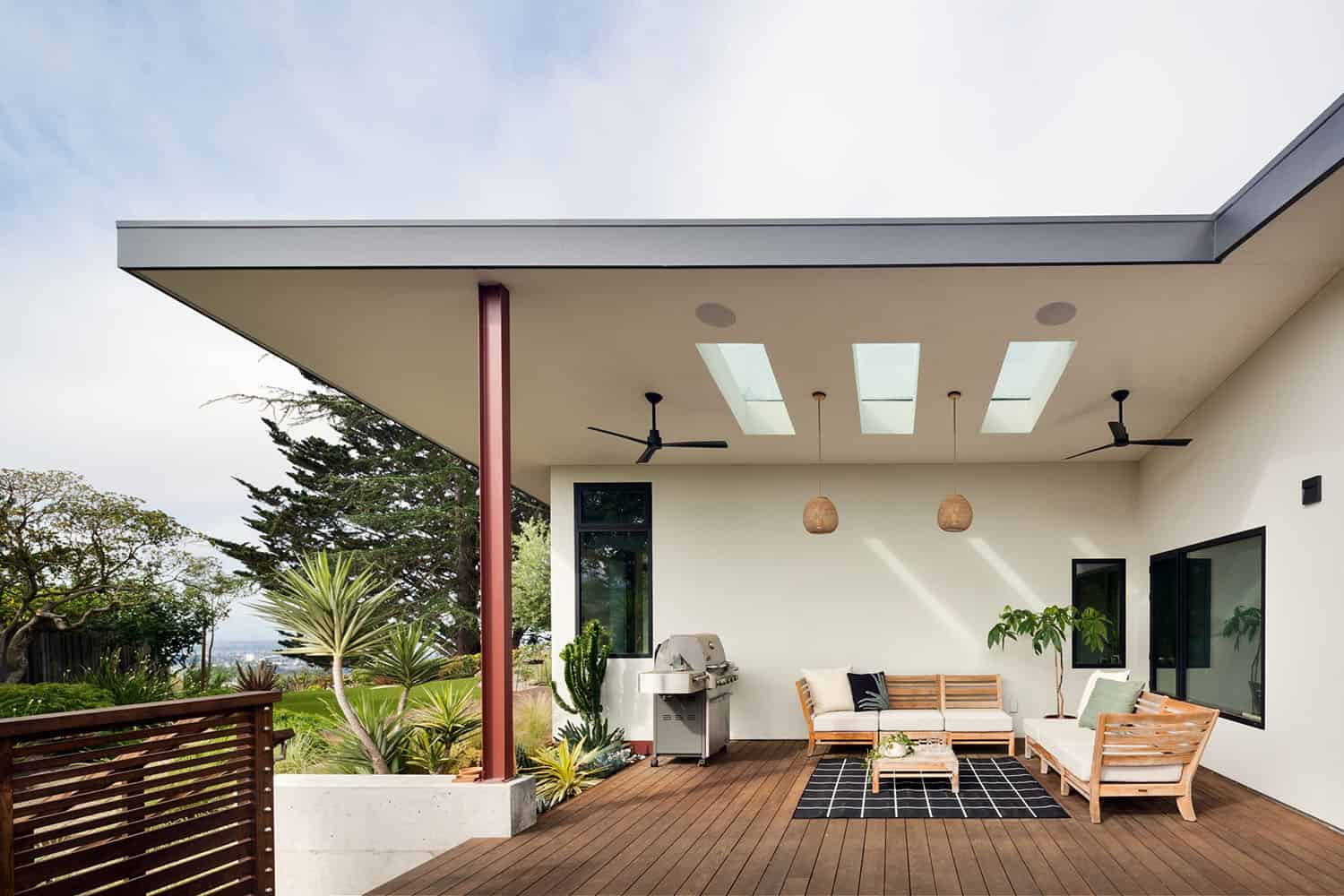 mid-century-modern-home-with-a-covered-patio