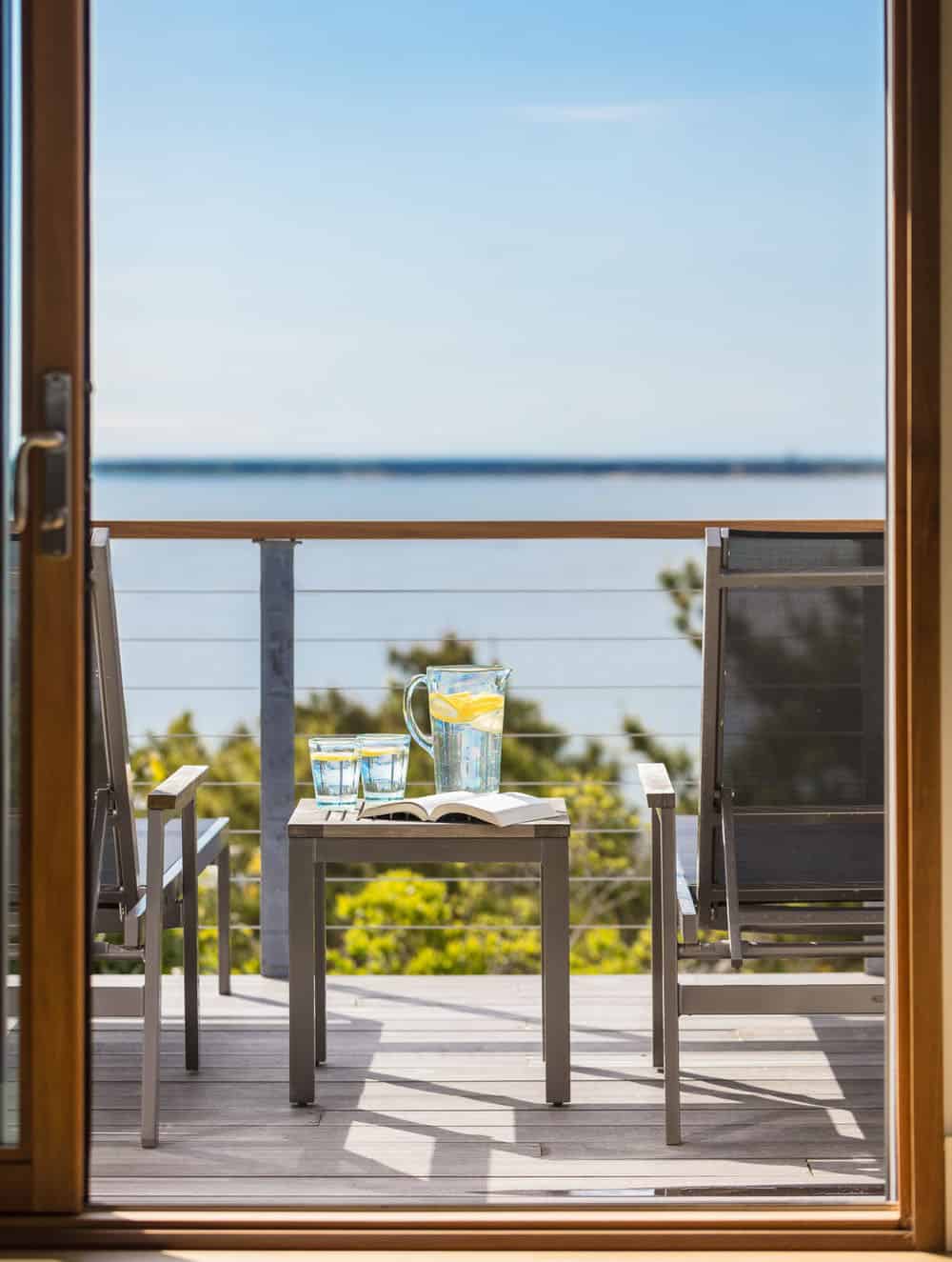 beach-style-balcony
