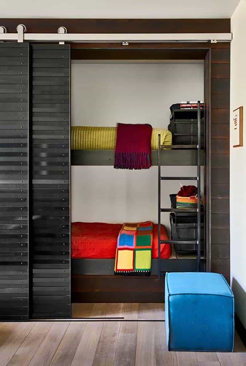 modern-farmhouse-bunk-bedroom