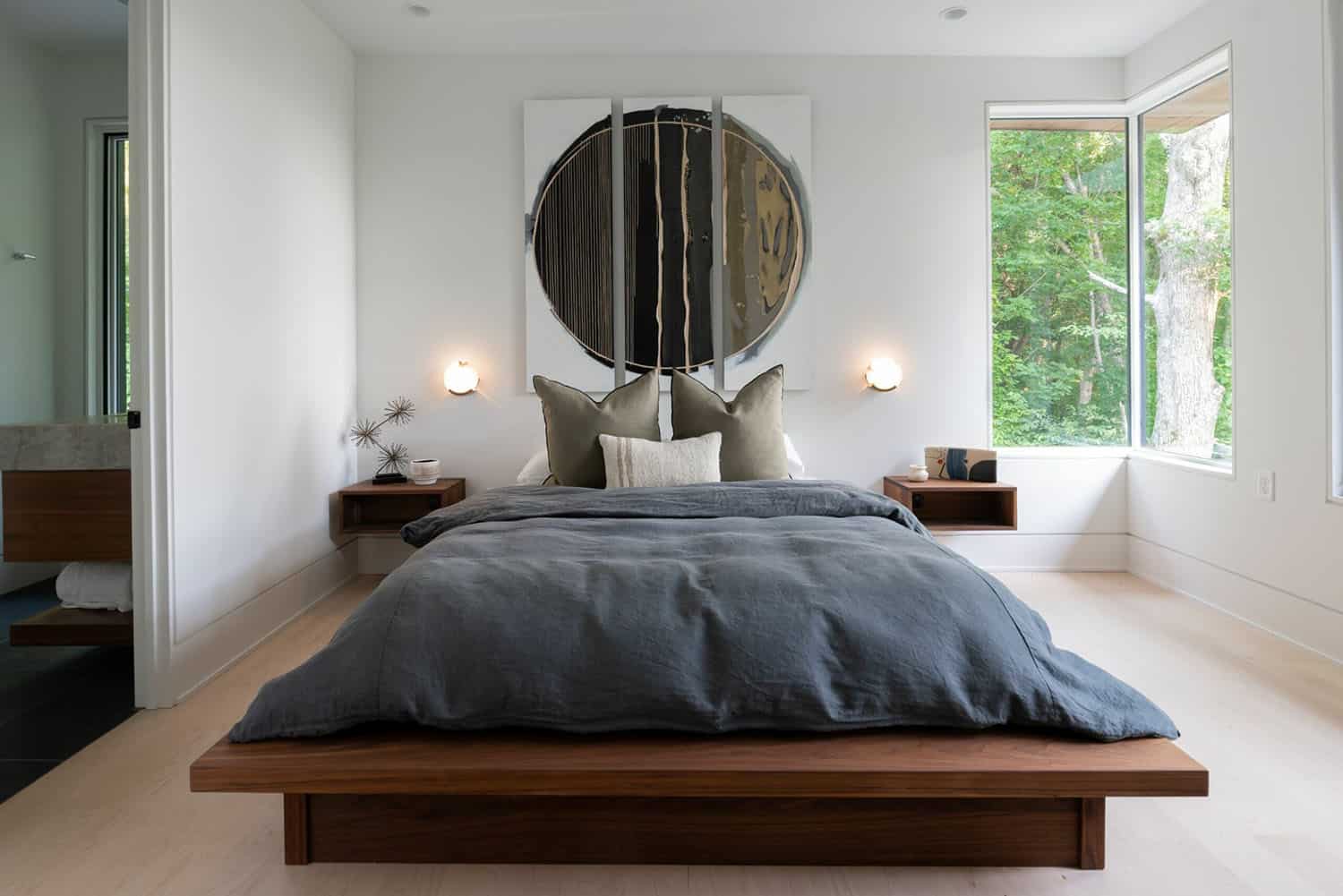 modern-bedroom-with-a-platform-bed