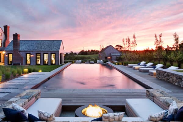 modern-beach-house-swimming-pool-at-dusk
