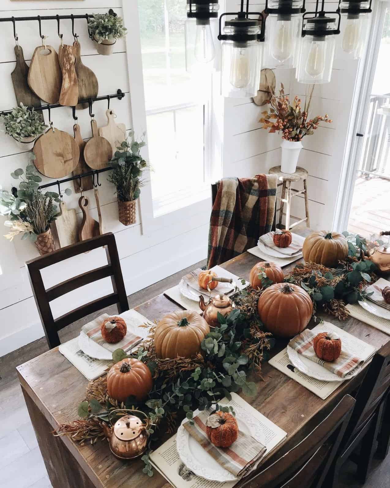 diy-thanksgiving-dining-table-decorations-rustic-farmhouse