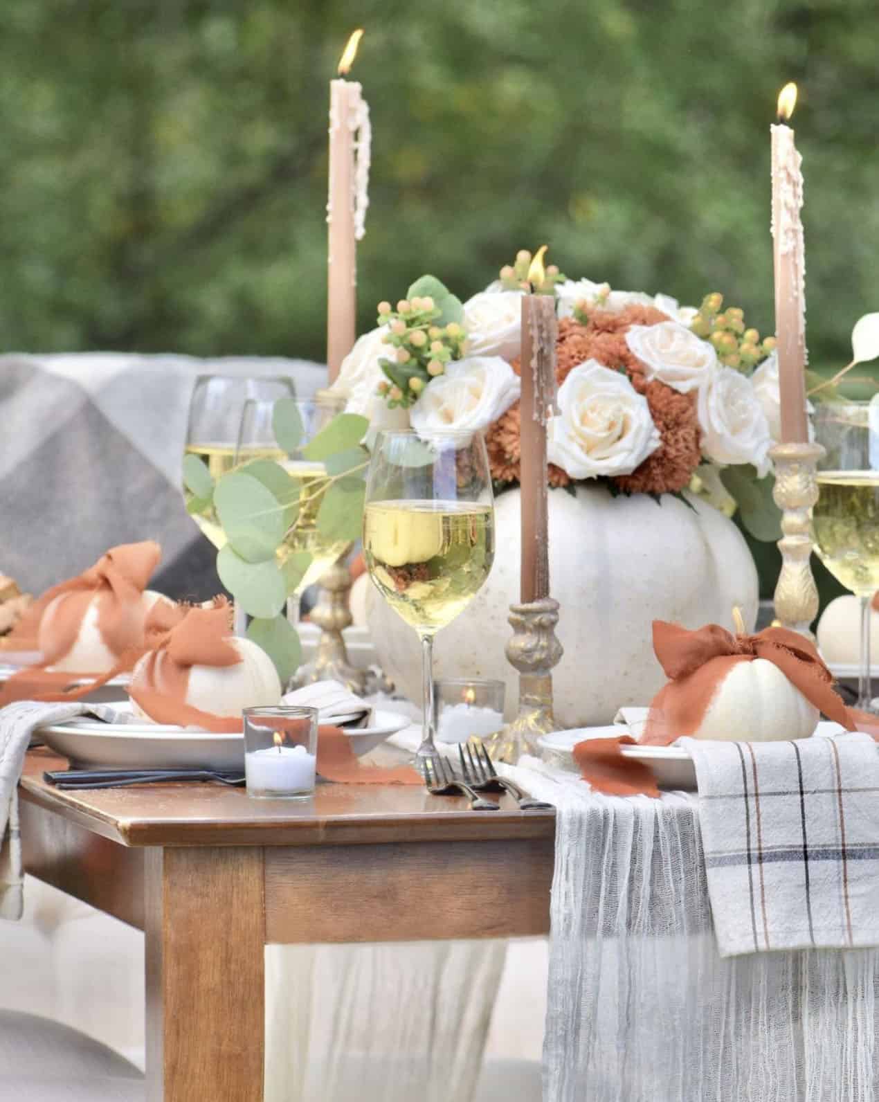 thanksgiving-outdoor-dining-table-decorations
