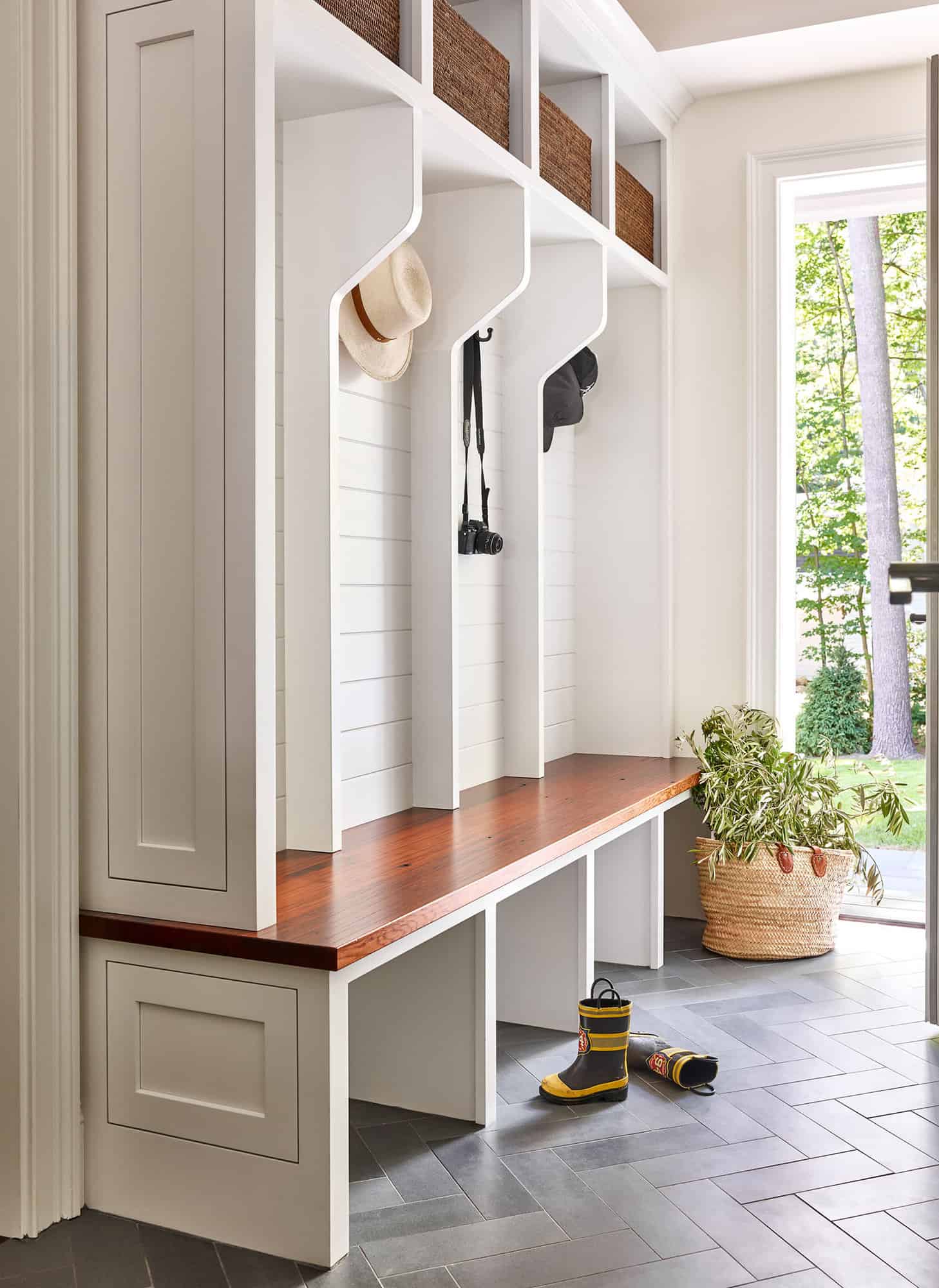 transitional-style-mudroom