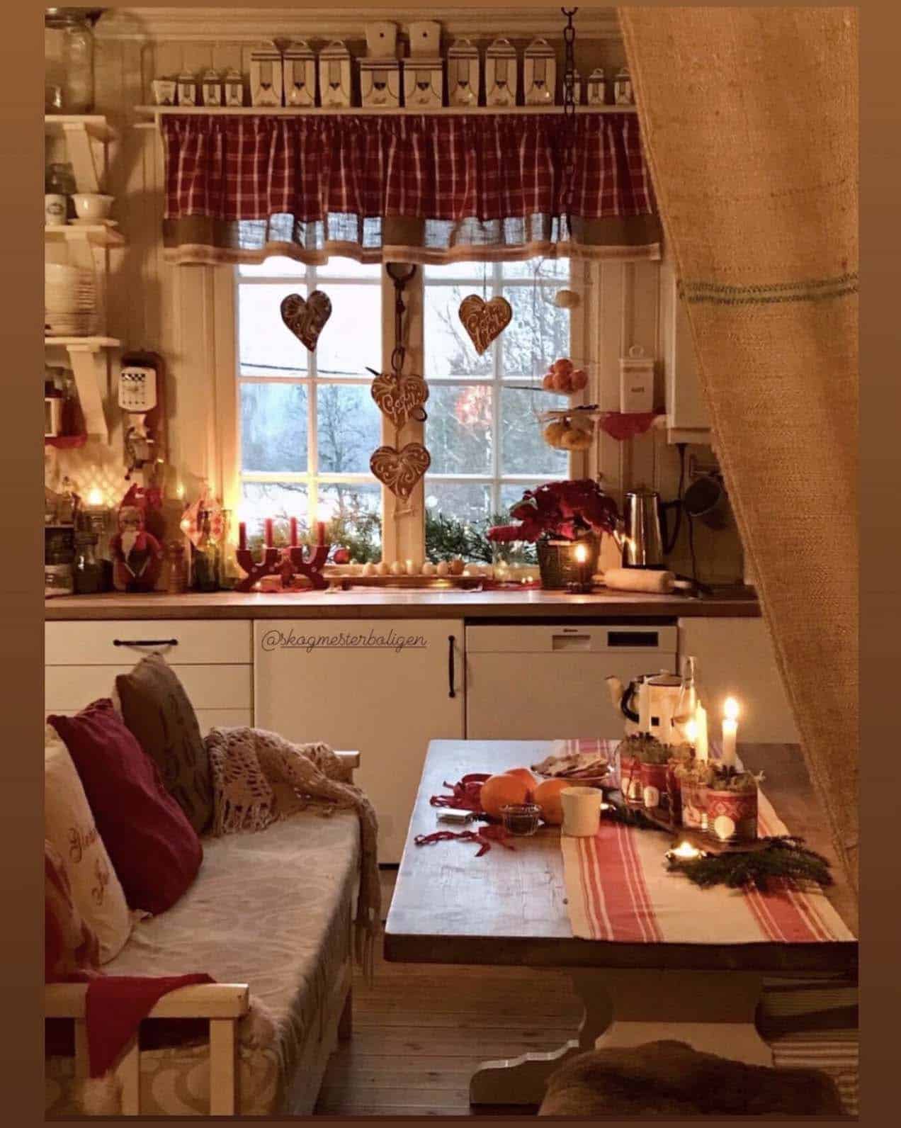 cozy-scandinavian-christmas-decorated-kitchen