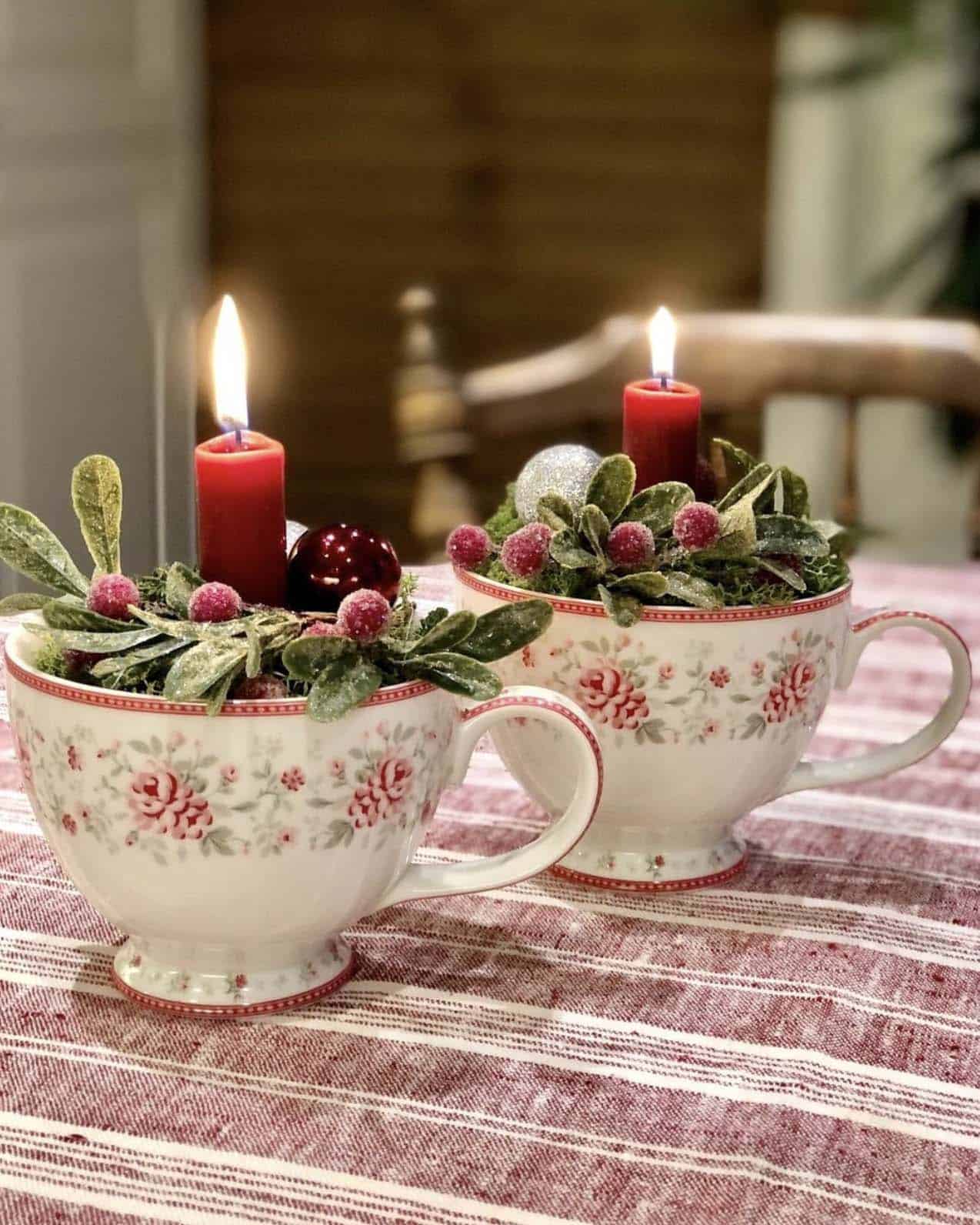 christmas-dining-table-with-tea-cups-and-candles