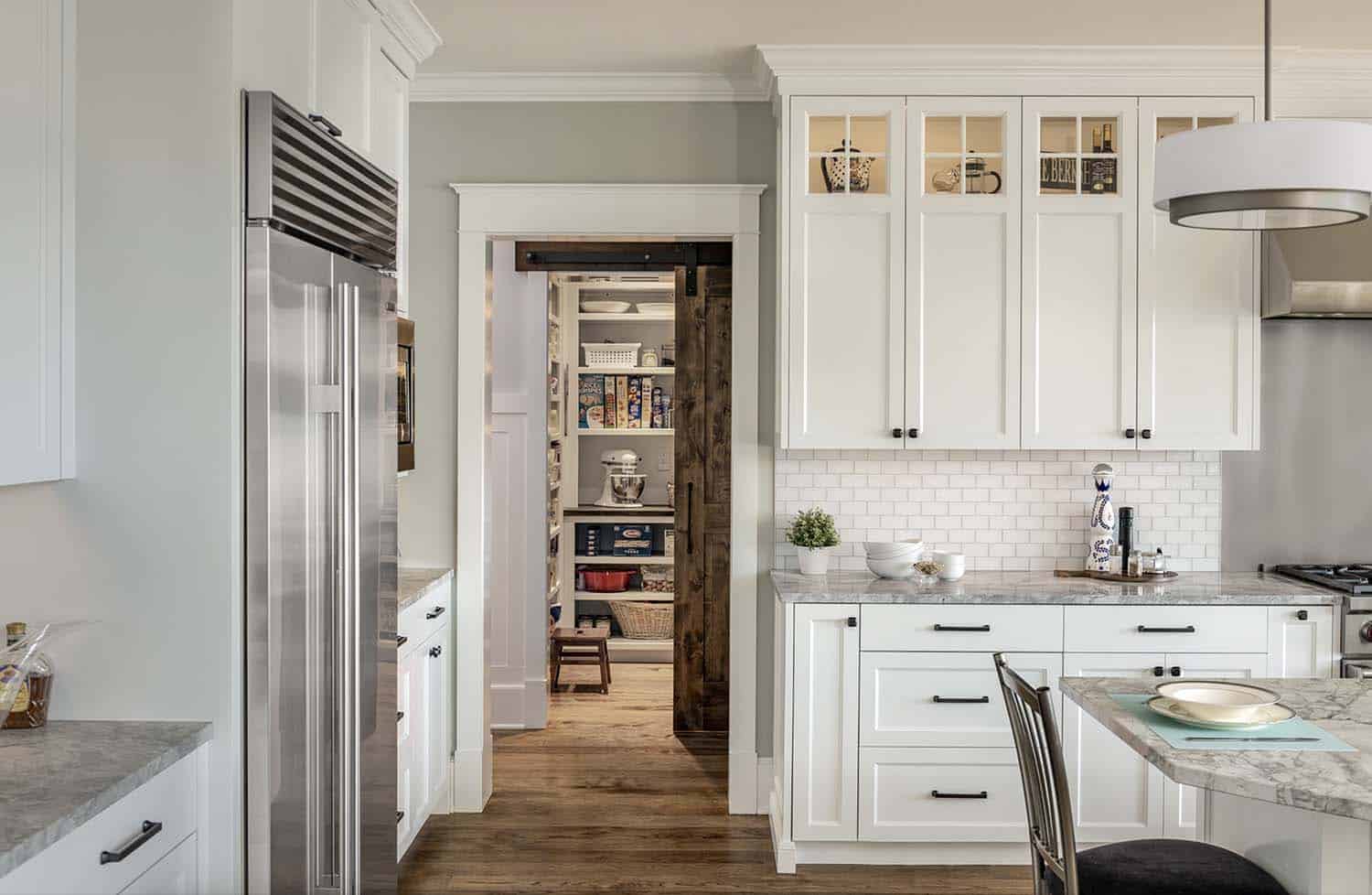 transitional-style-kitchen-looking-into-pantry