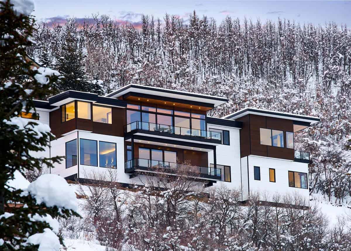 modern-mountain-home-exterior