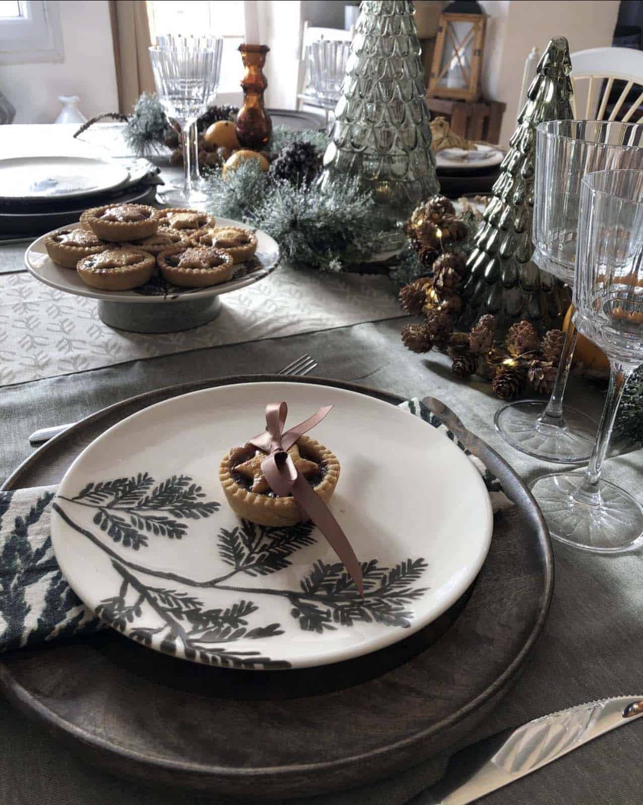 elegant-christmas-table-decorations
