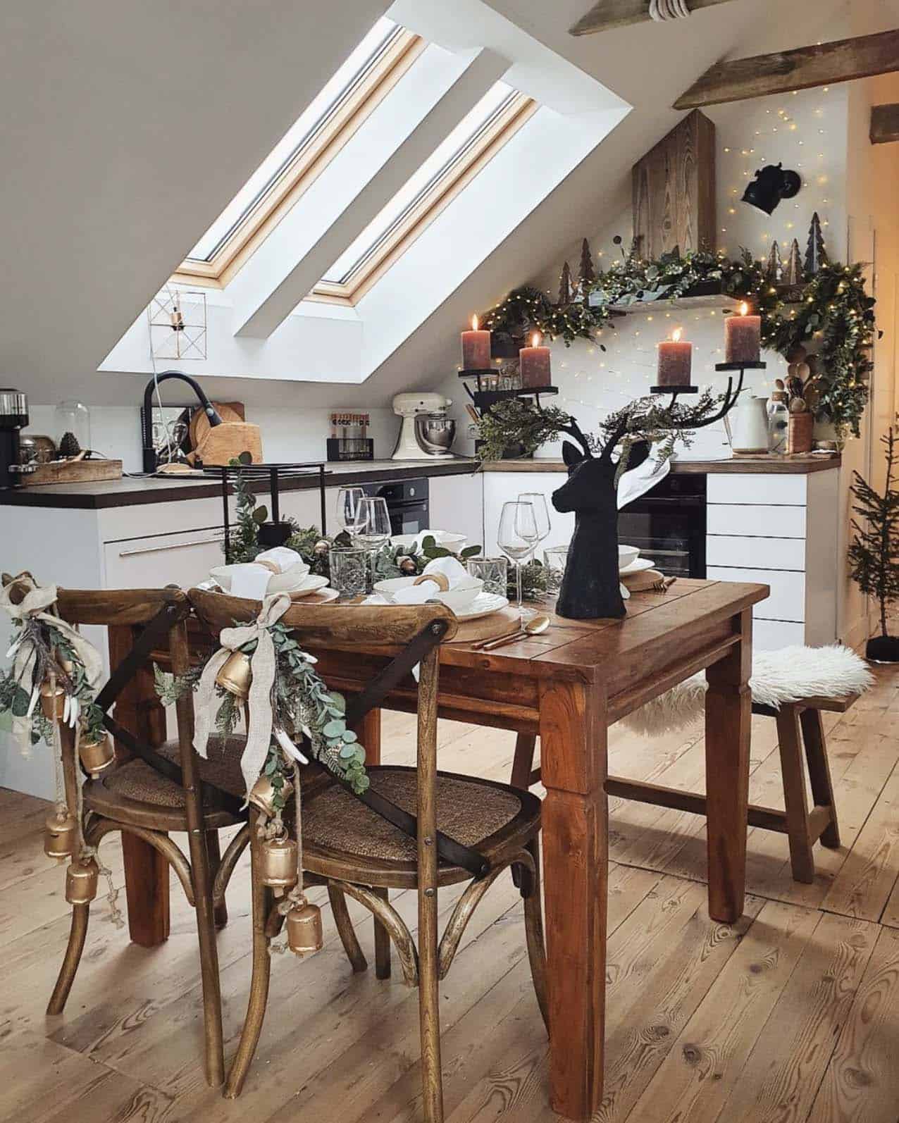 christmas-decorated-dining-table-in-the-kitchen
