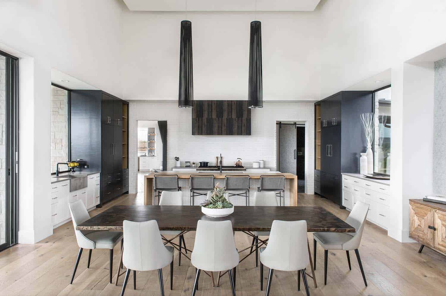 contemporary-farmhouse-dining-room-and-kitchen