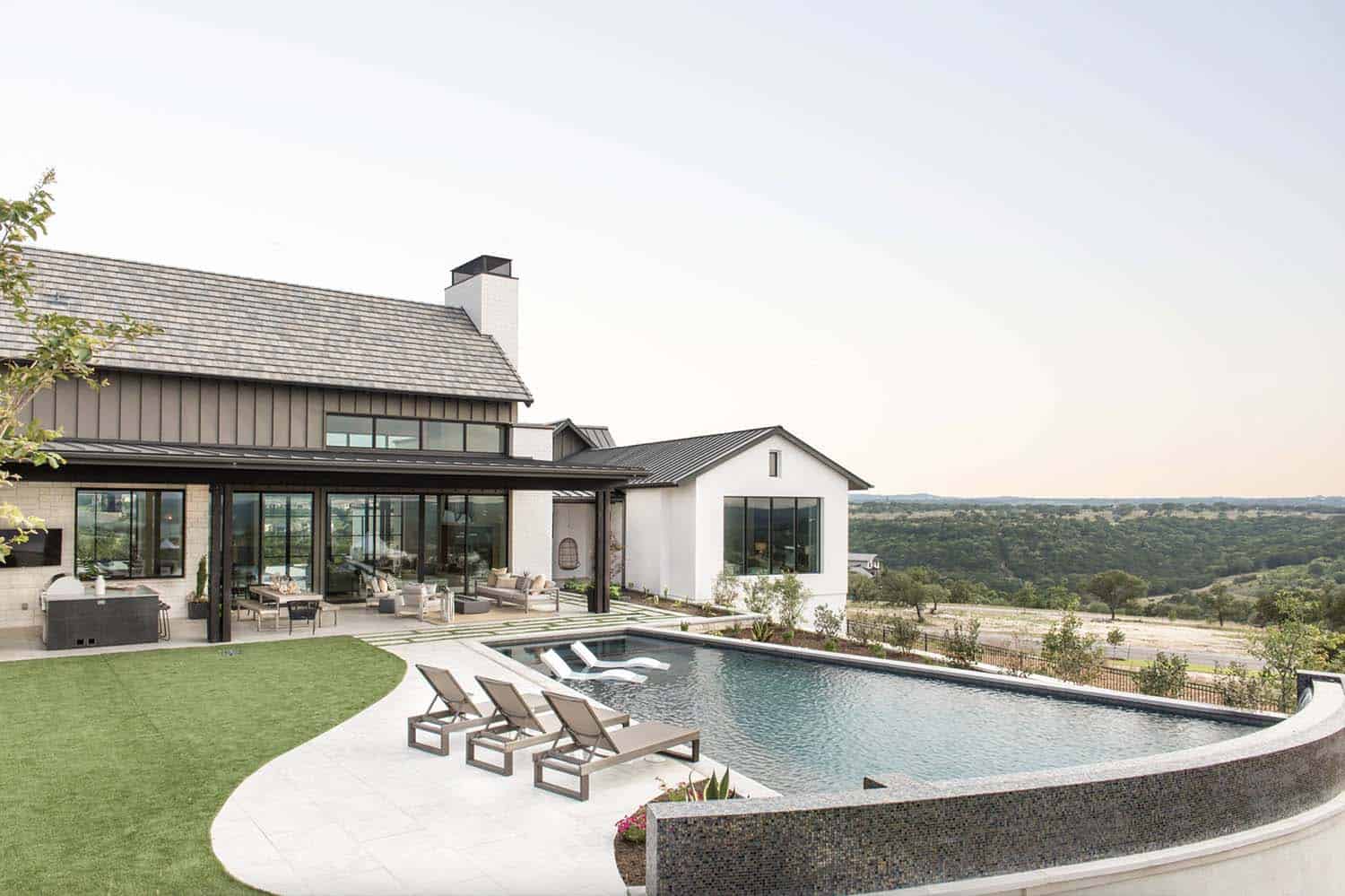 hilltop-contemporary-farmhouse-pool