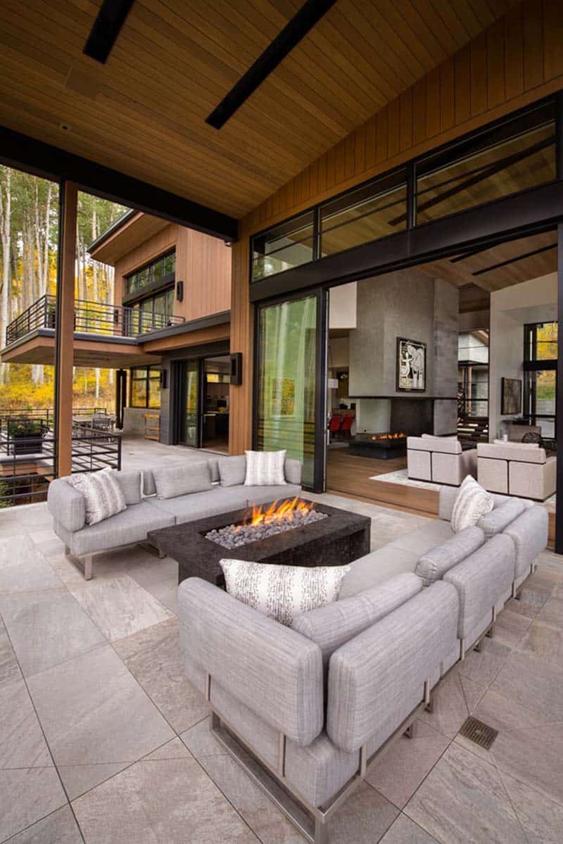 mountain-modern-home-exterior-patio-with-a-fire-pit