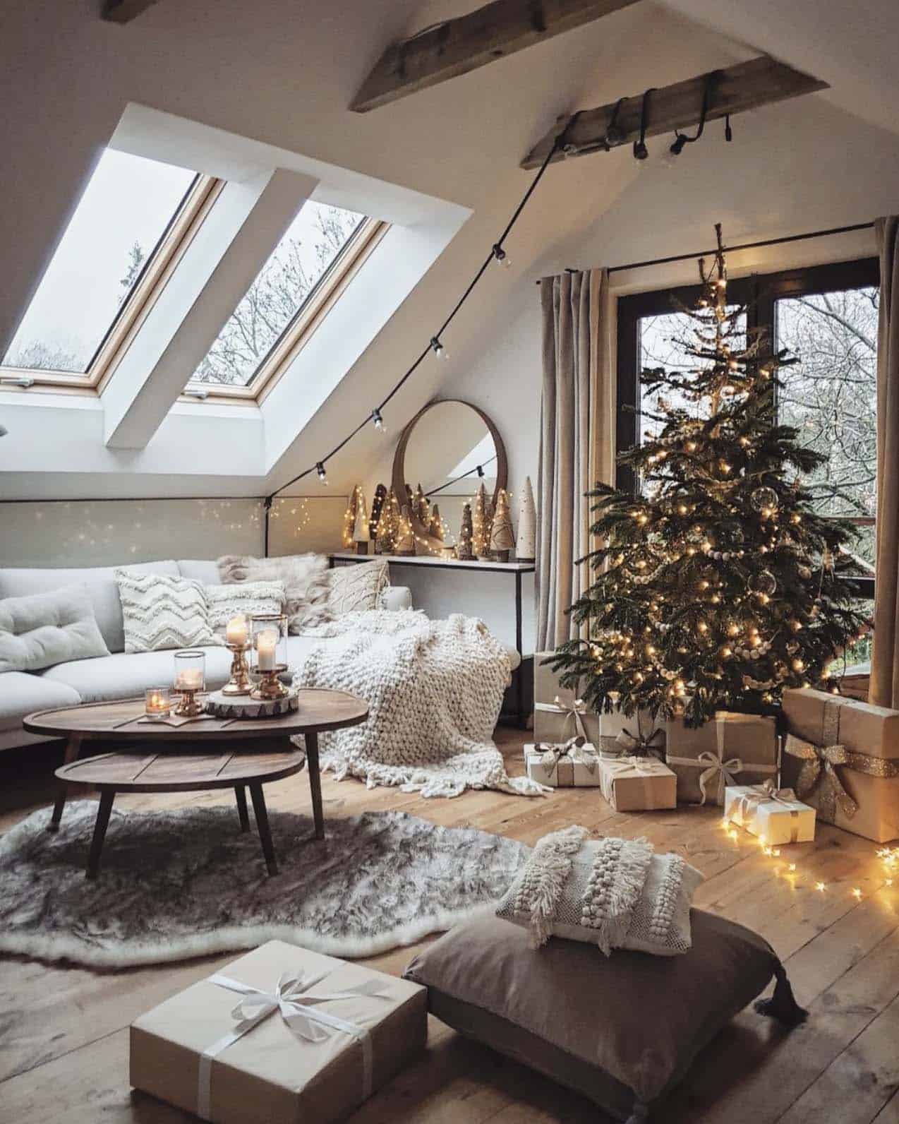 hygge-living-room-with-christmas-decor