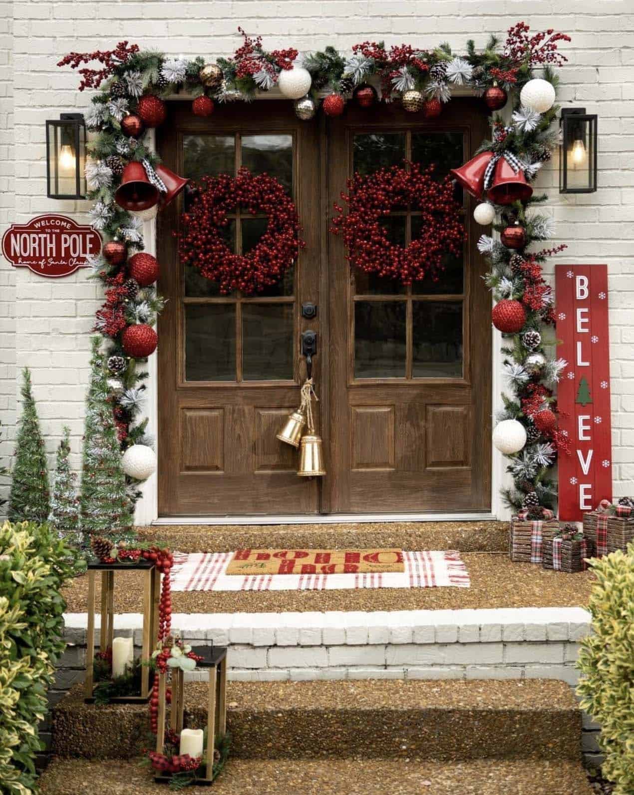 christmas-decorated-front-door