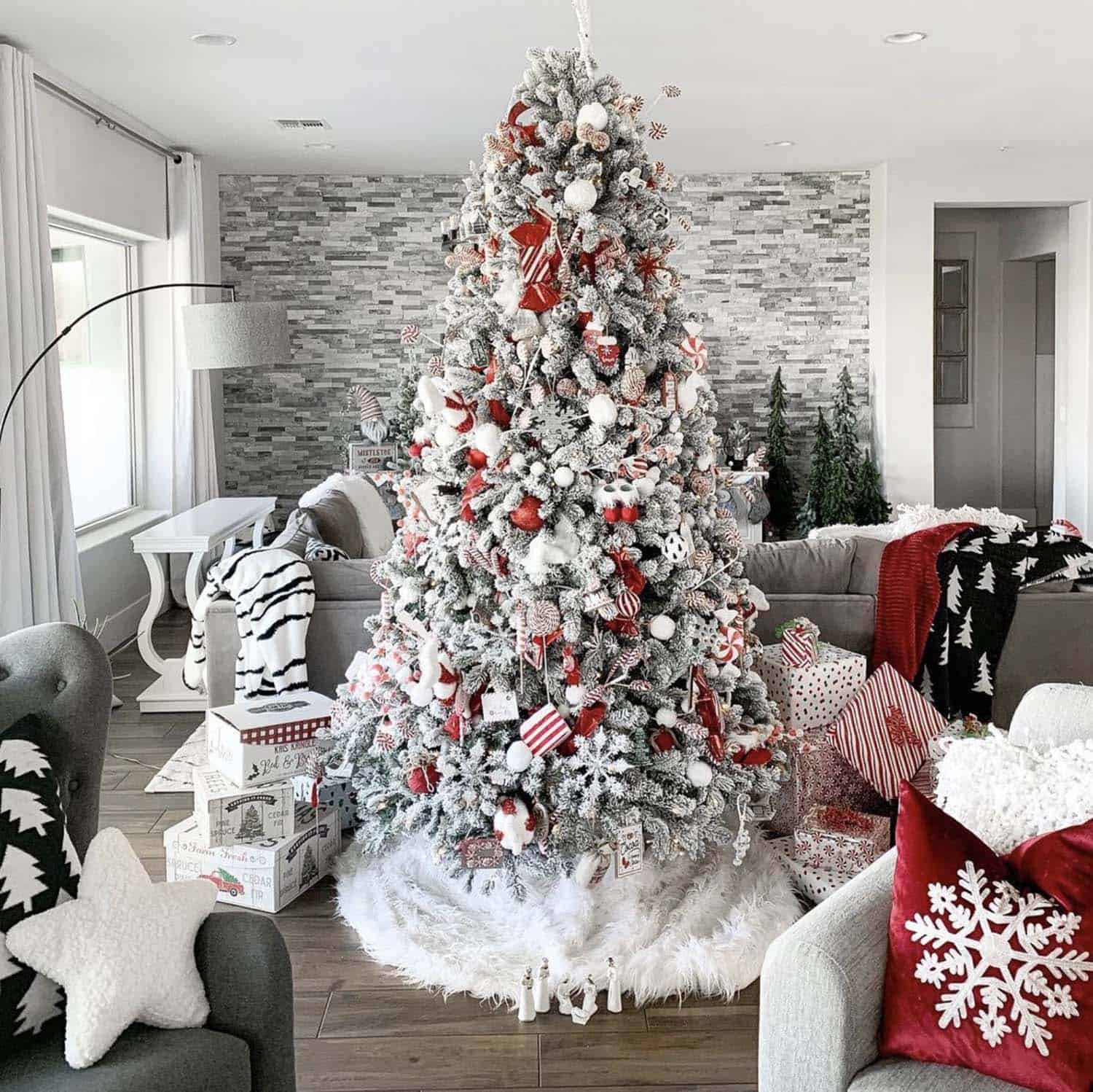 beautiful-christmas-tree-decorations