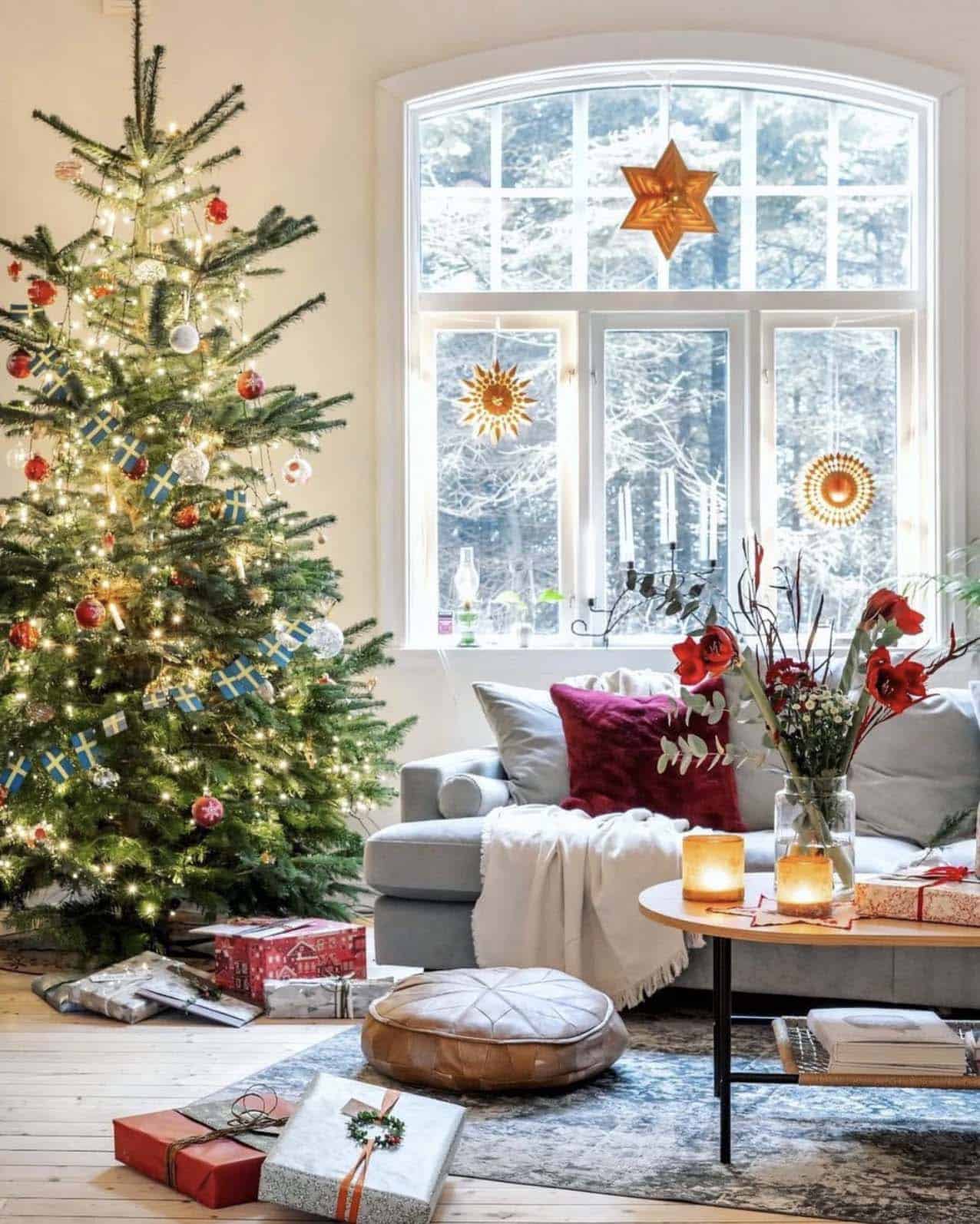 living-room-with-a-christmas-tree