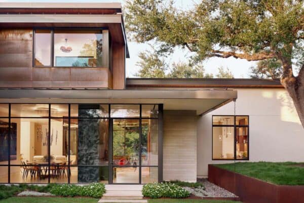 featured posts image for An incredible cliffside house perched high above Lake Austin, Texas