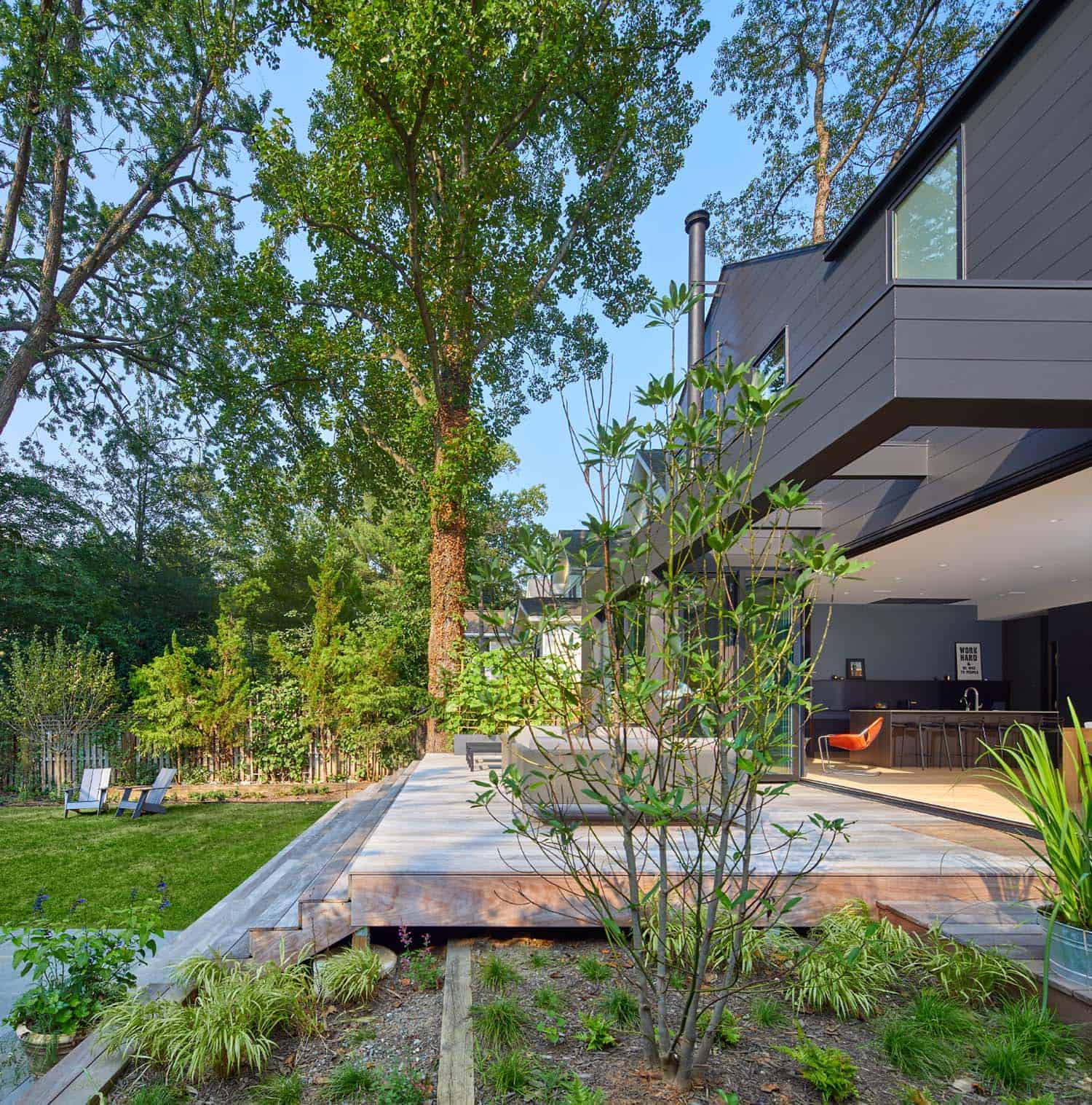 modern-craftsman-home-exterior-patio