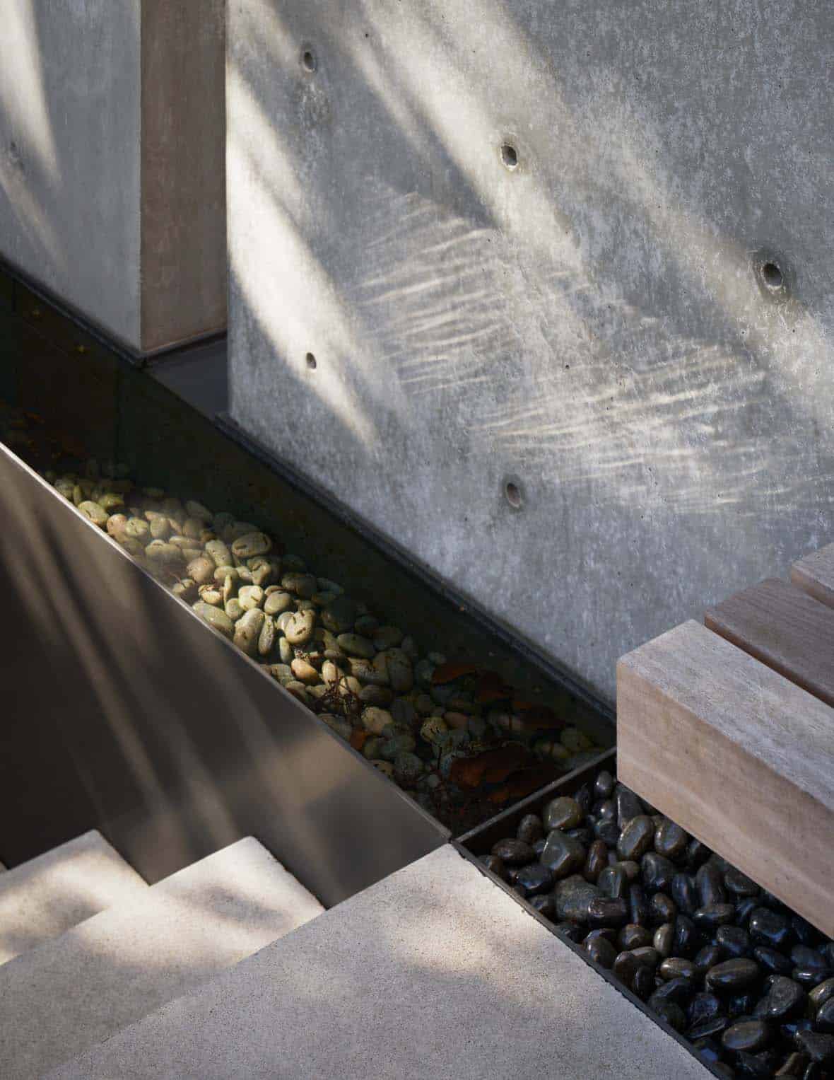 modern-outdoor-stair-detail-with-water-feature
