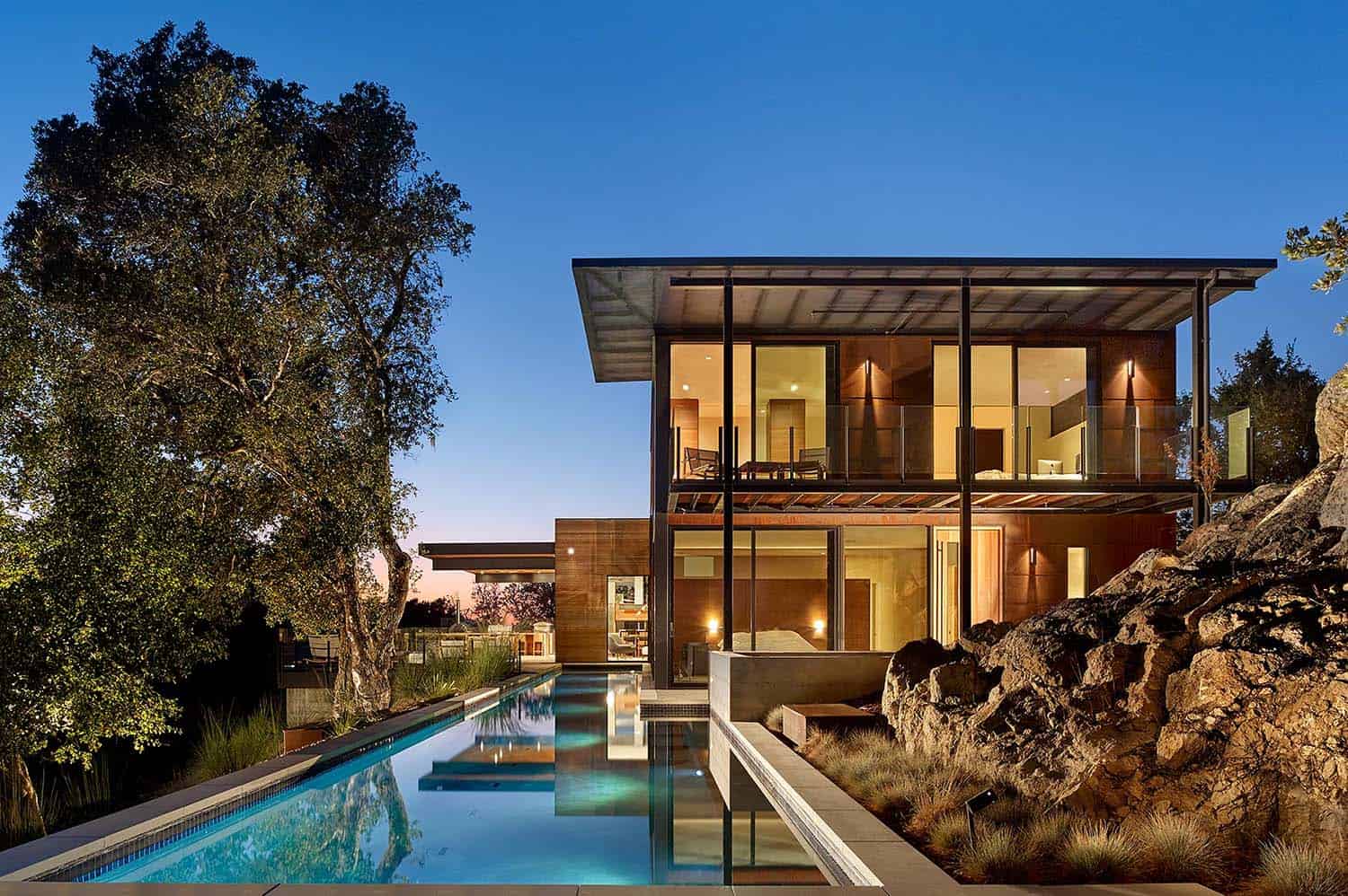 modern-home-exterior-with-a-pool