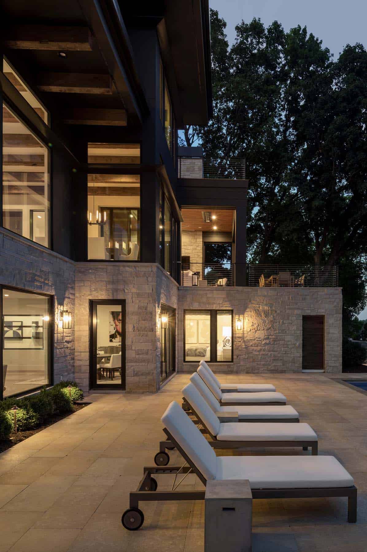 contemporary-home-exterior-patio