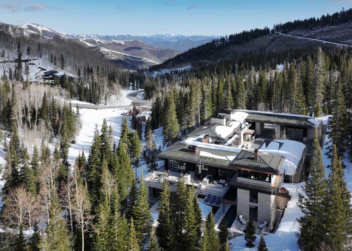 mountain-modern-home-exterior-aerial-view