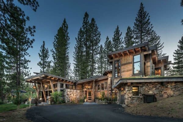featured posts image for A timber-clad house in harmony with the Sierra Nevada Mountains
