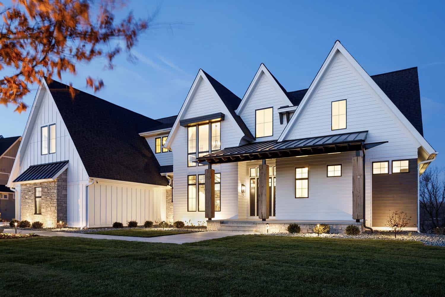 transitional-farmhouse-style-exterior