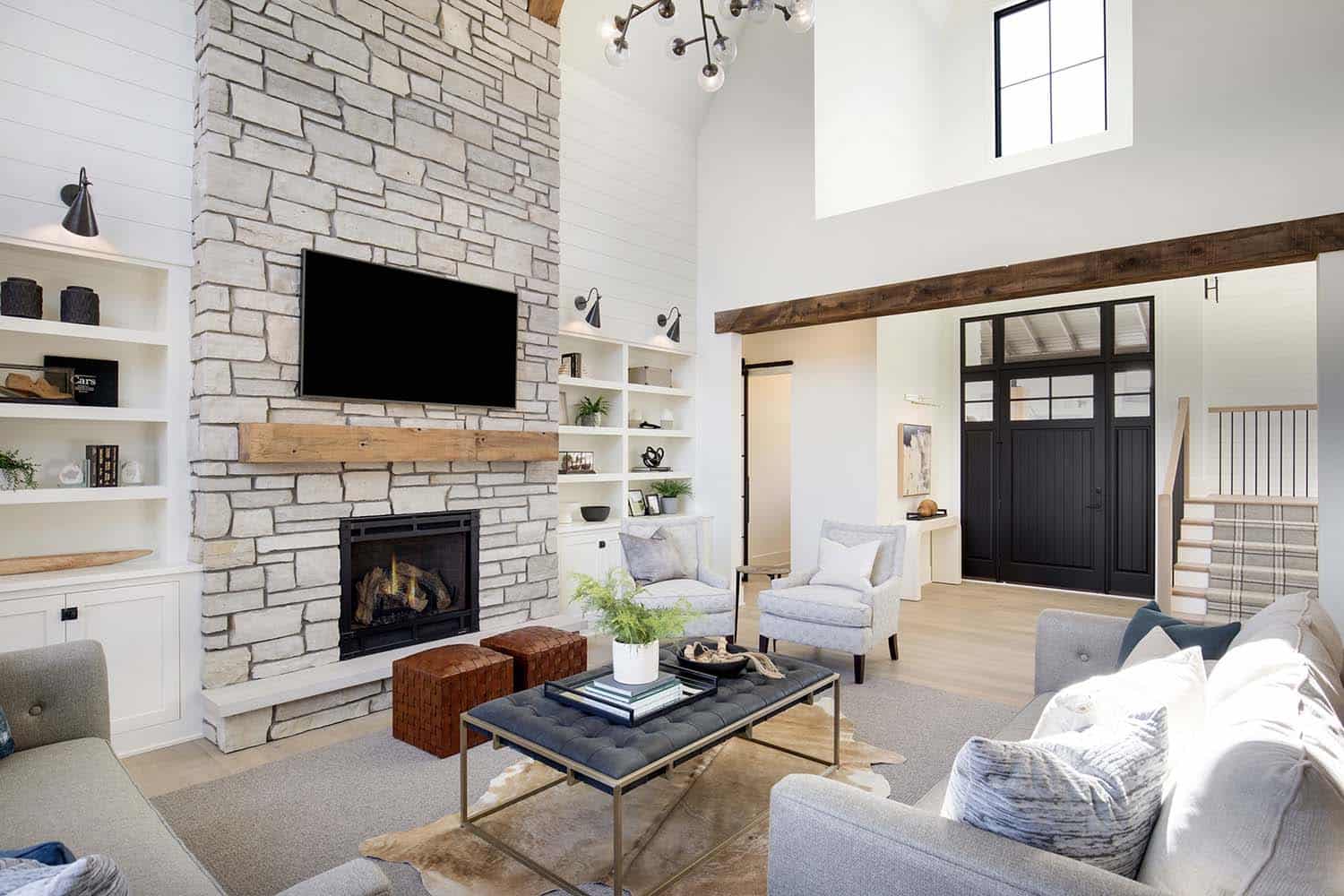 transitional-farmhouse-style-living-room