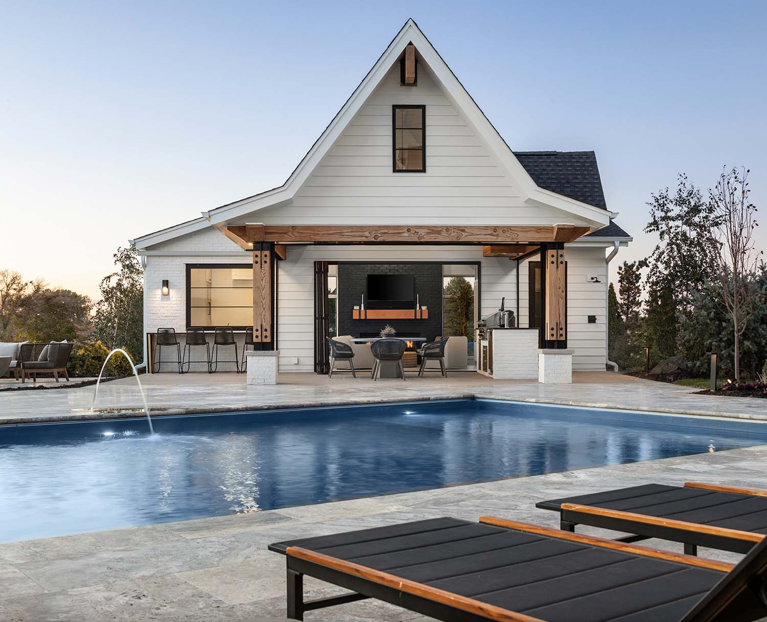 urban-farmhouse-pool-house