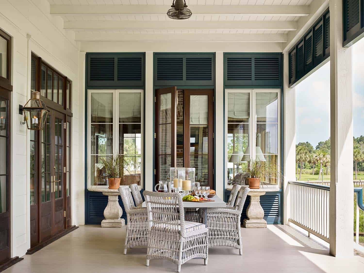traditional-screened-porch