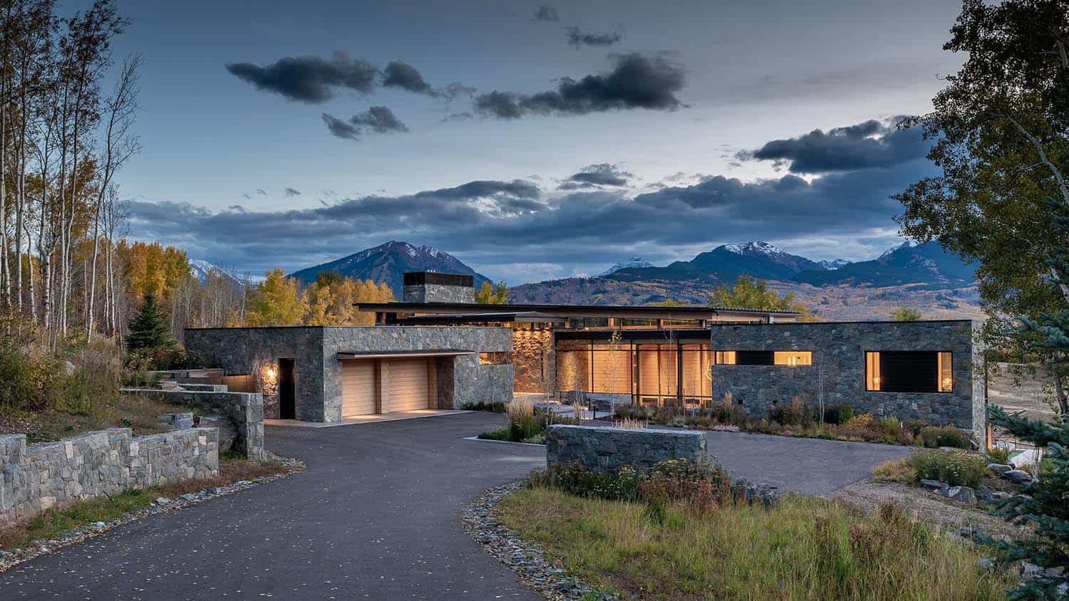 This thrilling Colorado mountain home embraces the natural topography