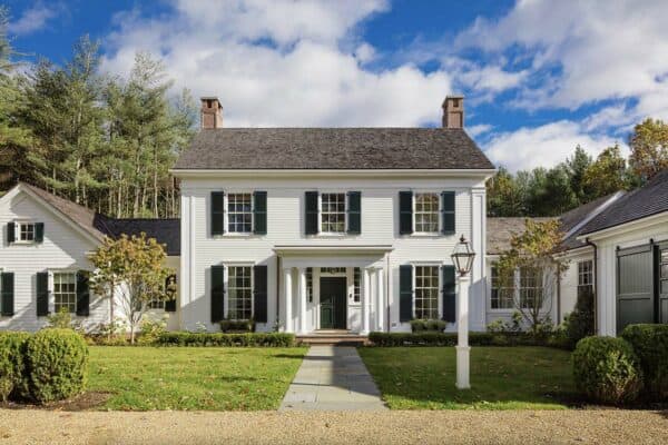 featured posts image for Step inside this new old farmhouse with a timeless appeal in New England