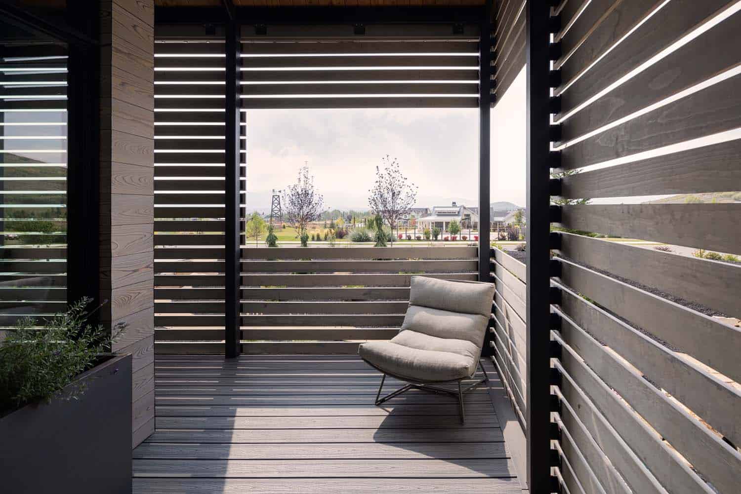 contemporary-bedroom-private-balcony