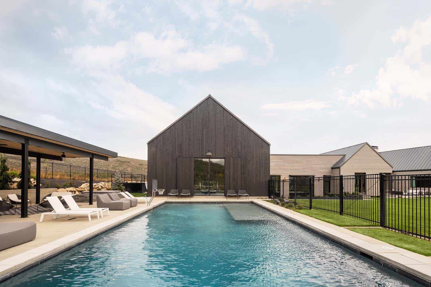 contemporary-mountain-home-pool