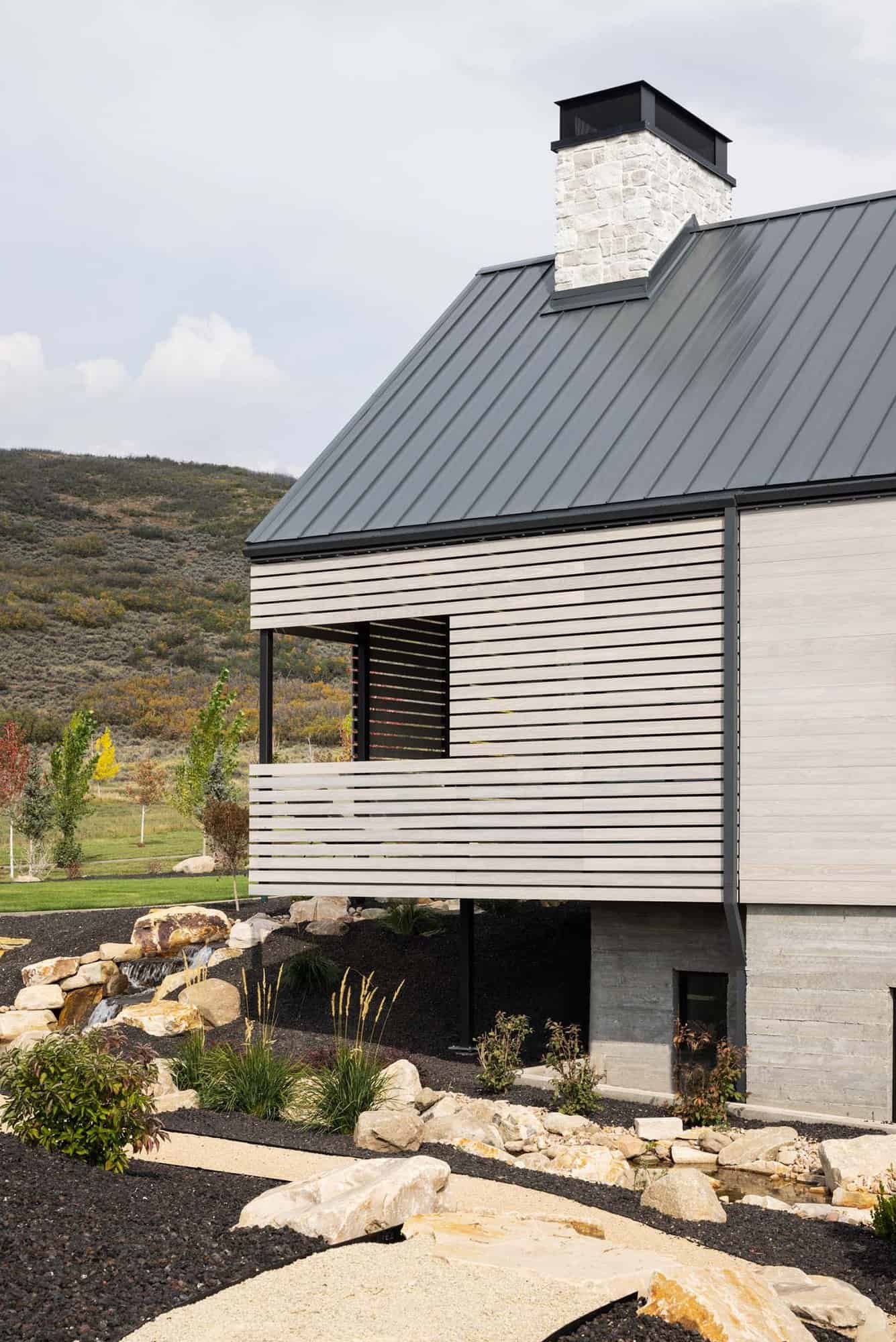 contemporary-mountain-home-exterior