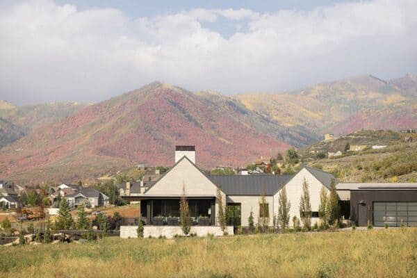featured posts image for A fabulous contemporary home in the foothills of the Utah mountains