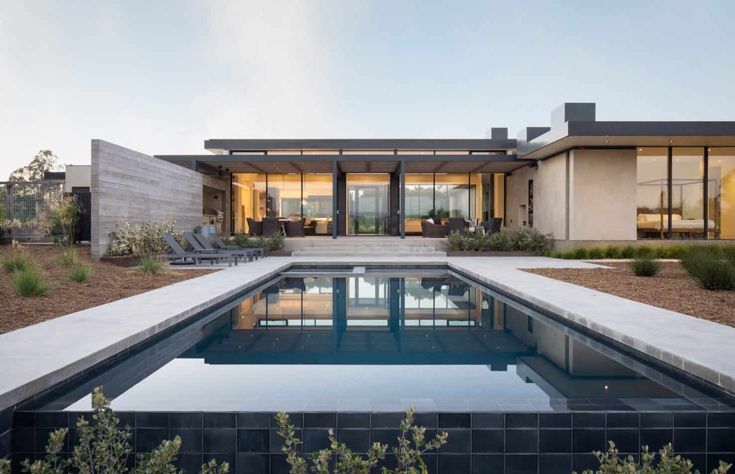 contemporary-home-exterior-pool