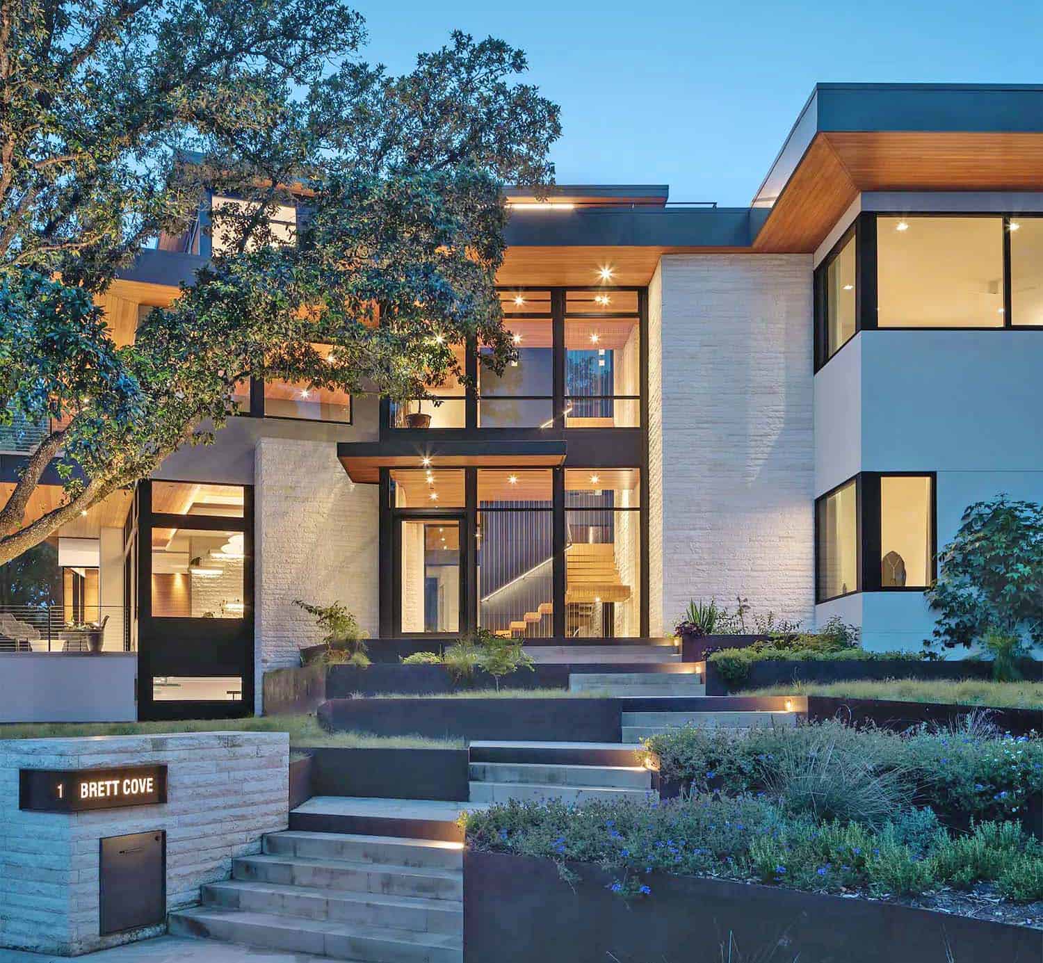 A spectacular modern Texas hill country home embraces the outdoors