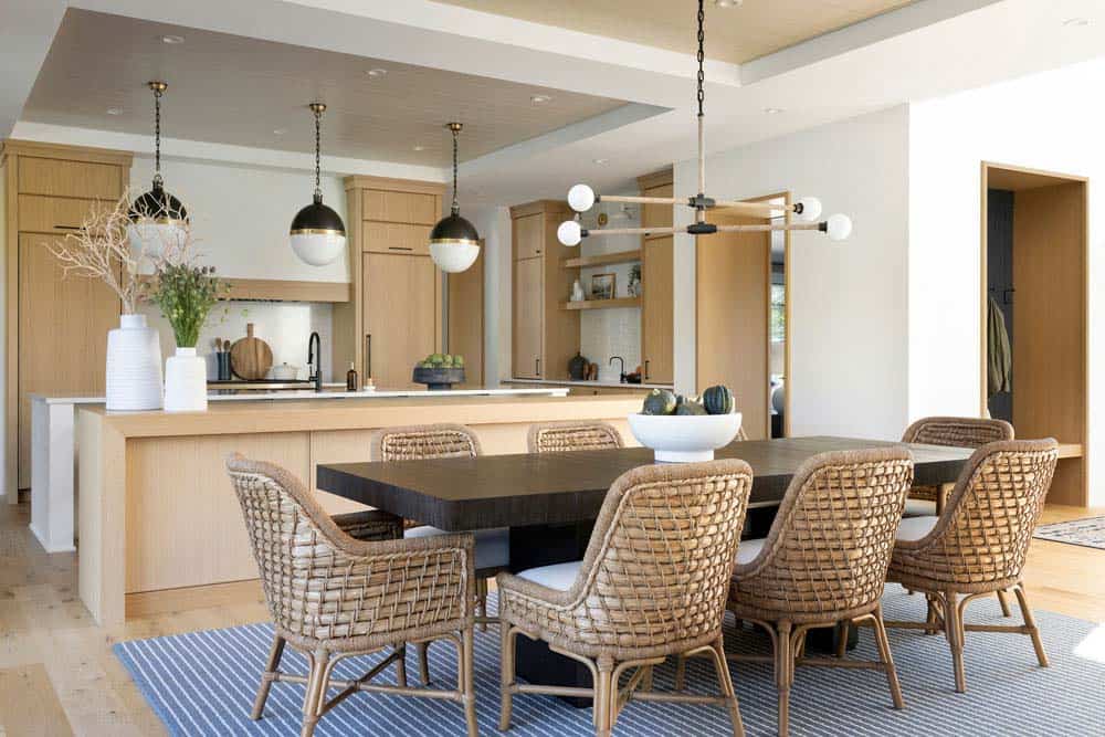 modern-dining-room-looking-to-the-kitchen