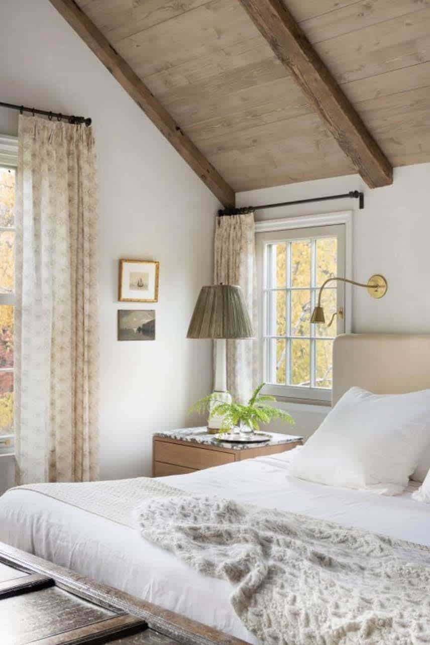 modern-european-cottage-style-bedroom