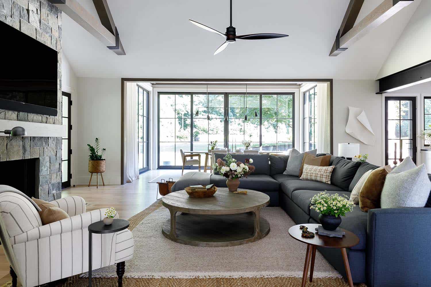 modern-living-roommodern-family-room
